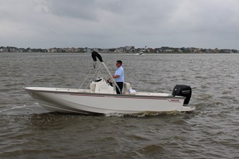 BOSTON WHALER 190 MONTAUK