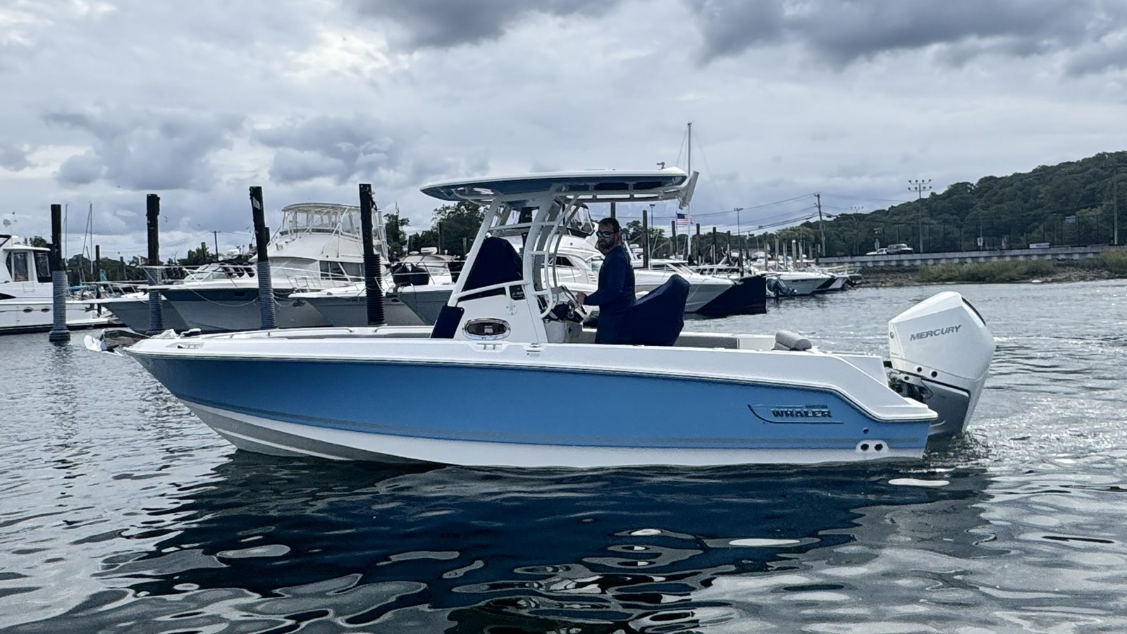 Boston Whaler BOSTON WHALER 230 OUTRAGE