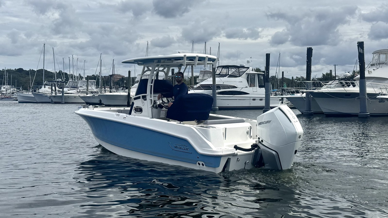 BOSTON WHALER 230 OUTRAGE, photo 4