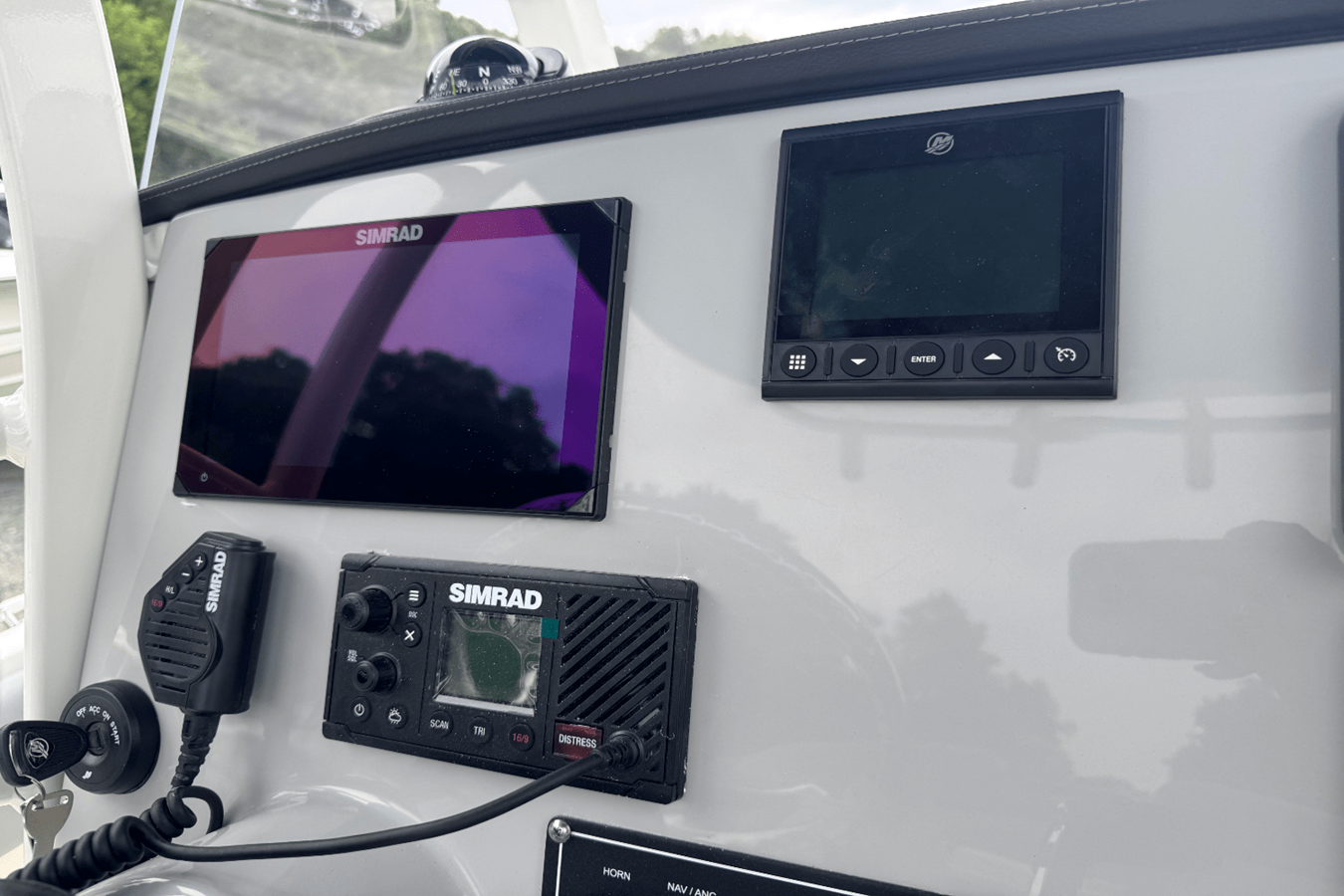 BOSTON WHALER 230 OUTRAGE, photo 30
