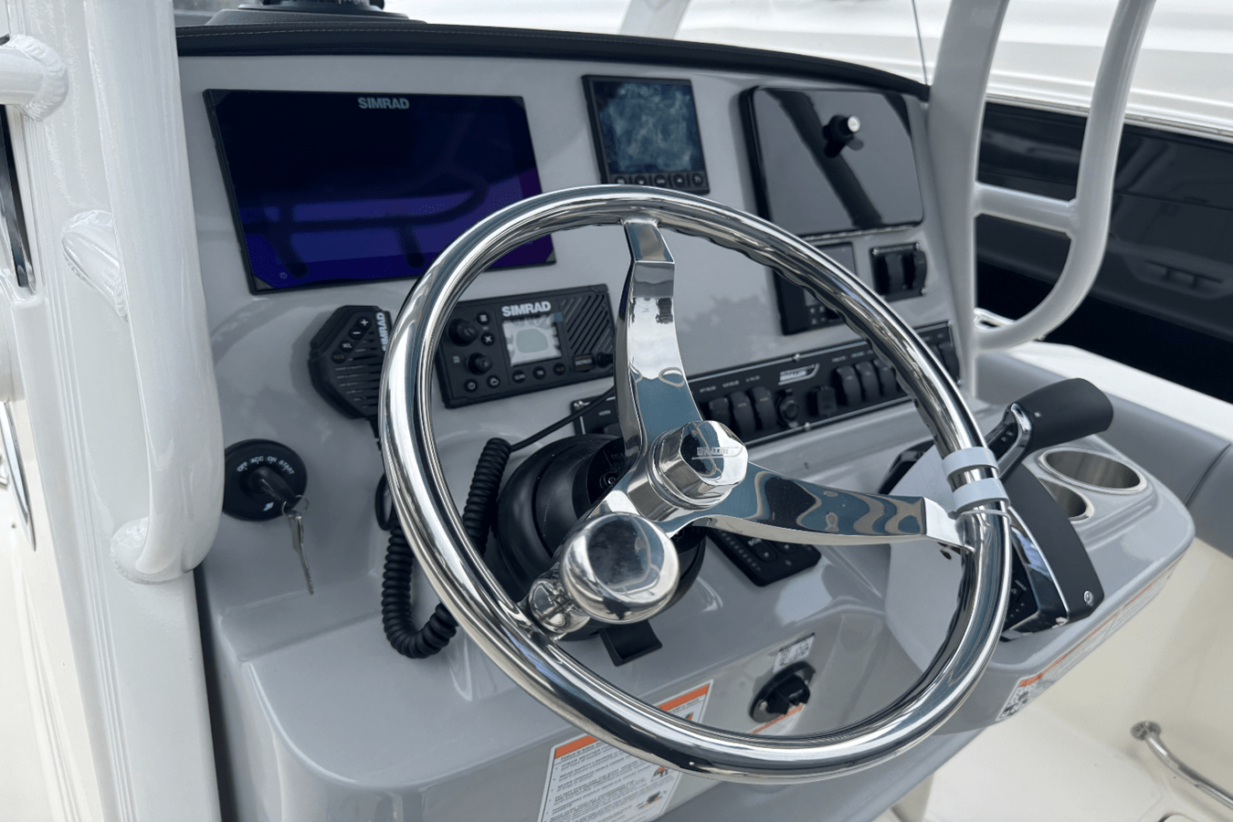 BOSTON WHALER 230 OUTRAGE, photo 31