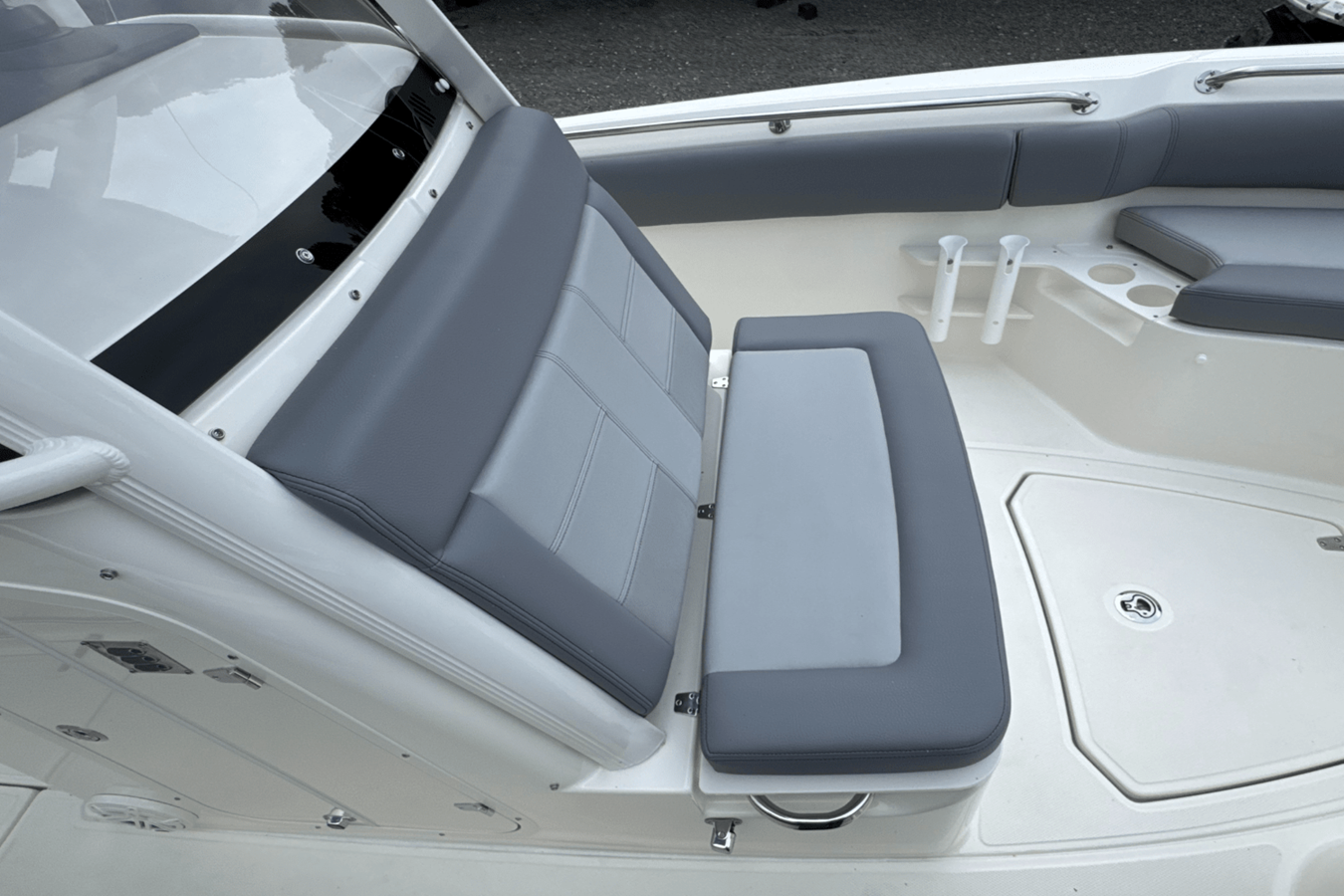 BOSTON WHALER 230 OUTRAGE, photo 41