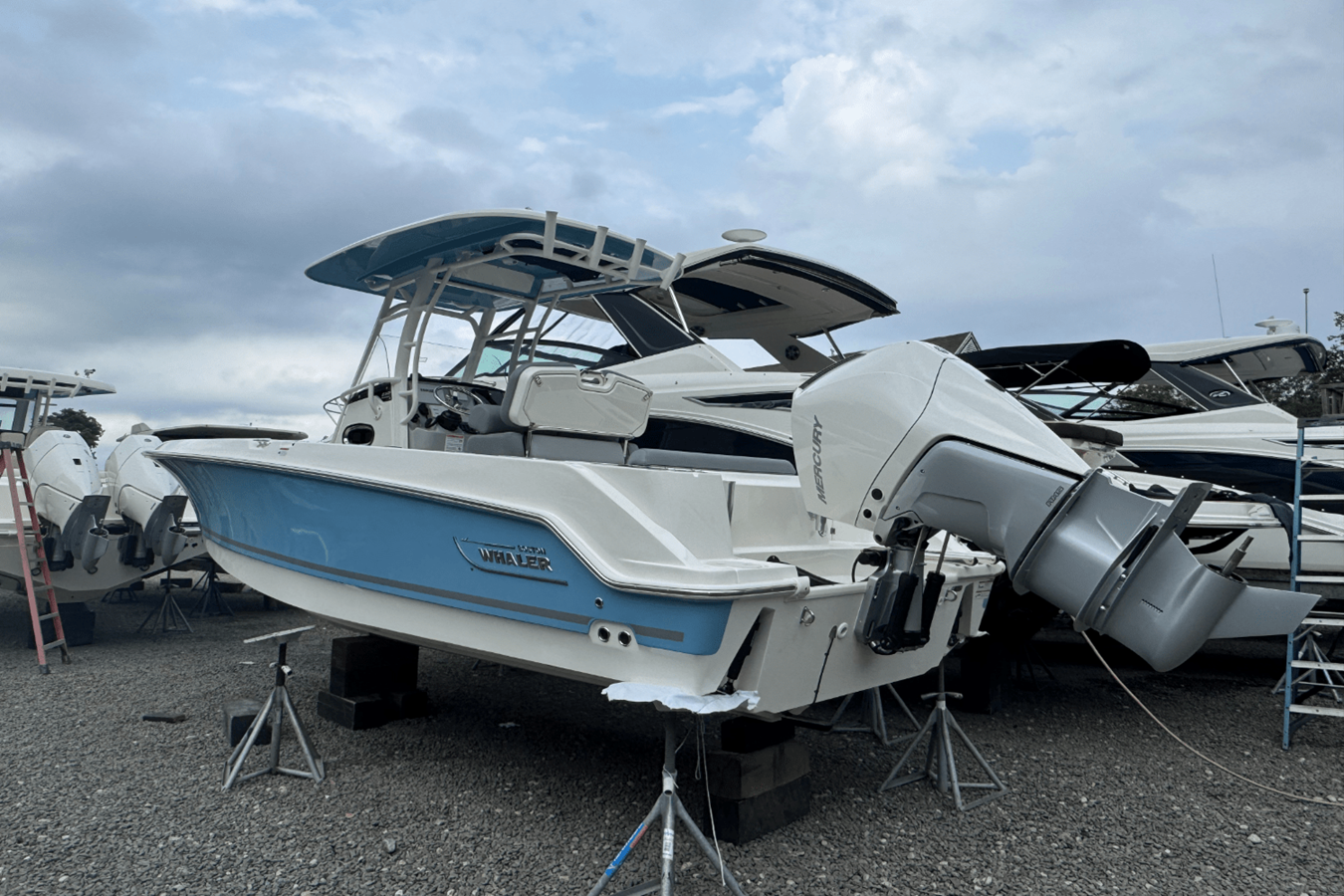 BOSTON WHALER 230 OUTRAGE, photo 57