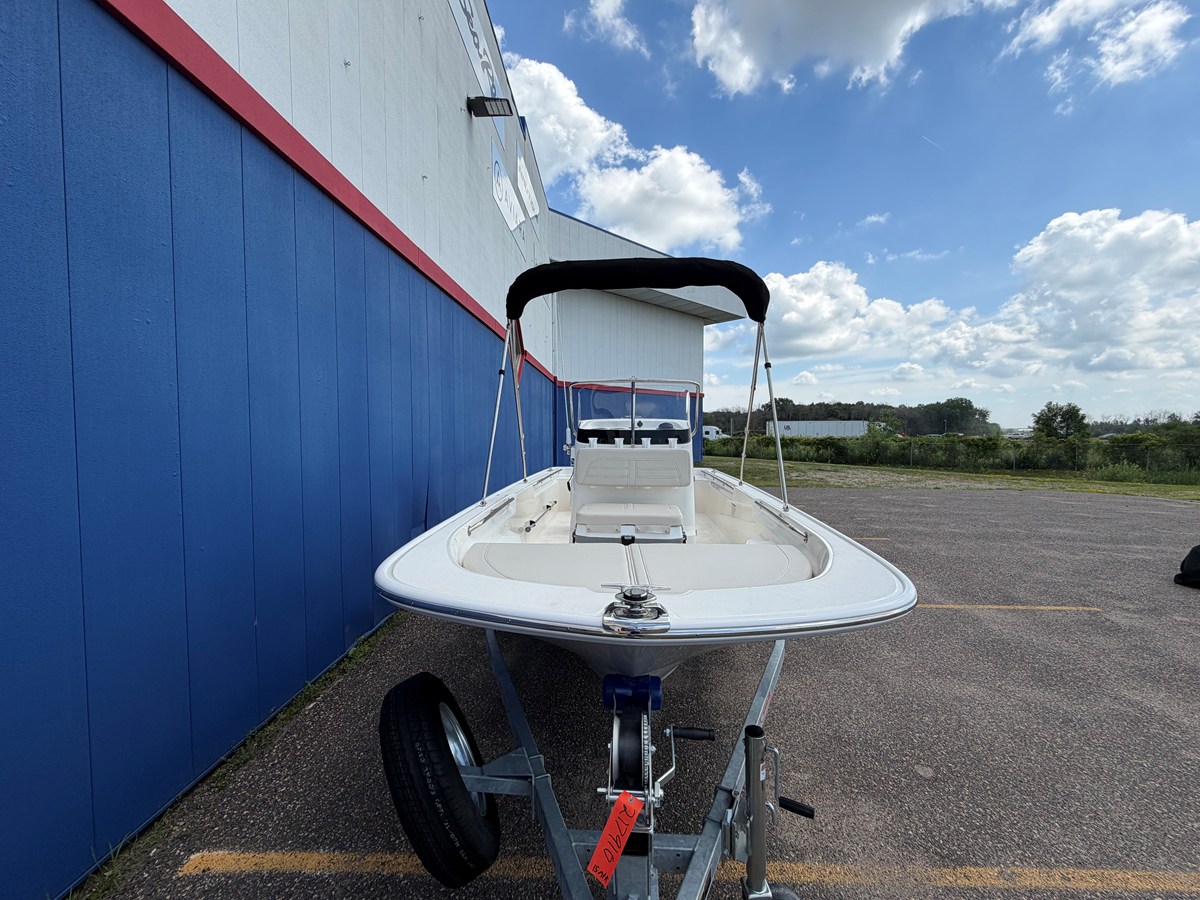 Boston Whaler 150 Montauk — 2027 Boston Whaler 150 Montauk — photo 3