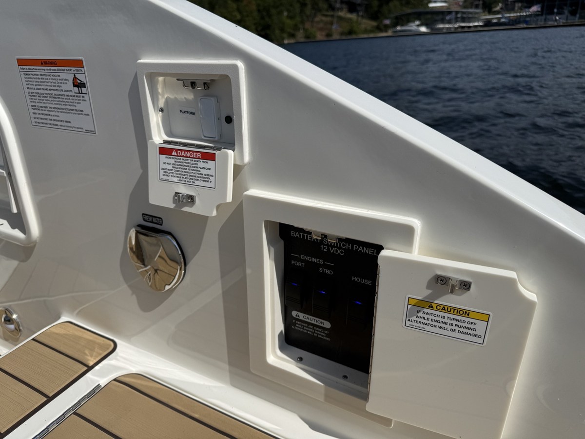 SEA RAY SLX 310, photo 14