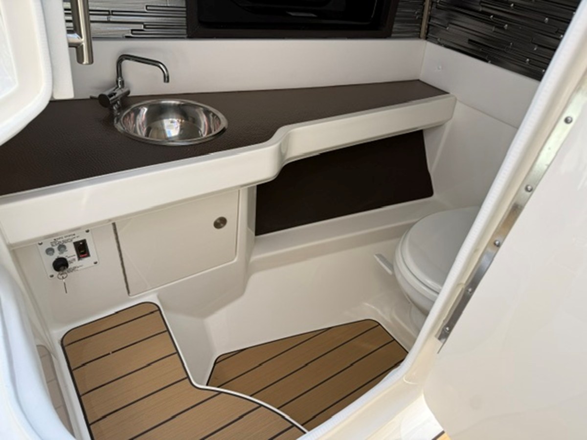 SEA RAY SLX 310, photo 15