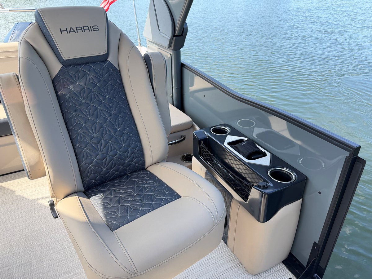 HARRIS GRAND MARINER 250, photo 12