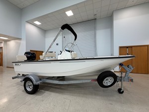 BOSTON WHALER 170 MONTAUK