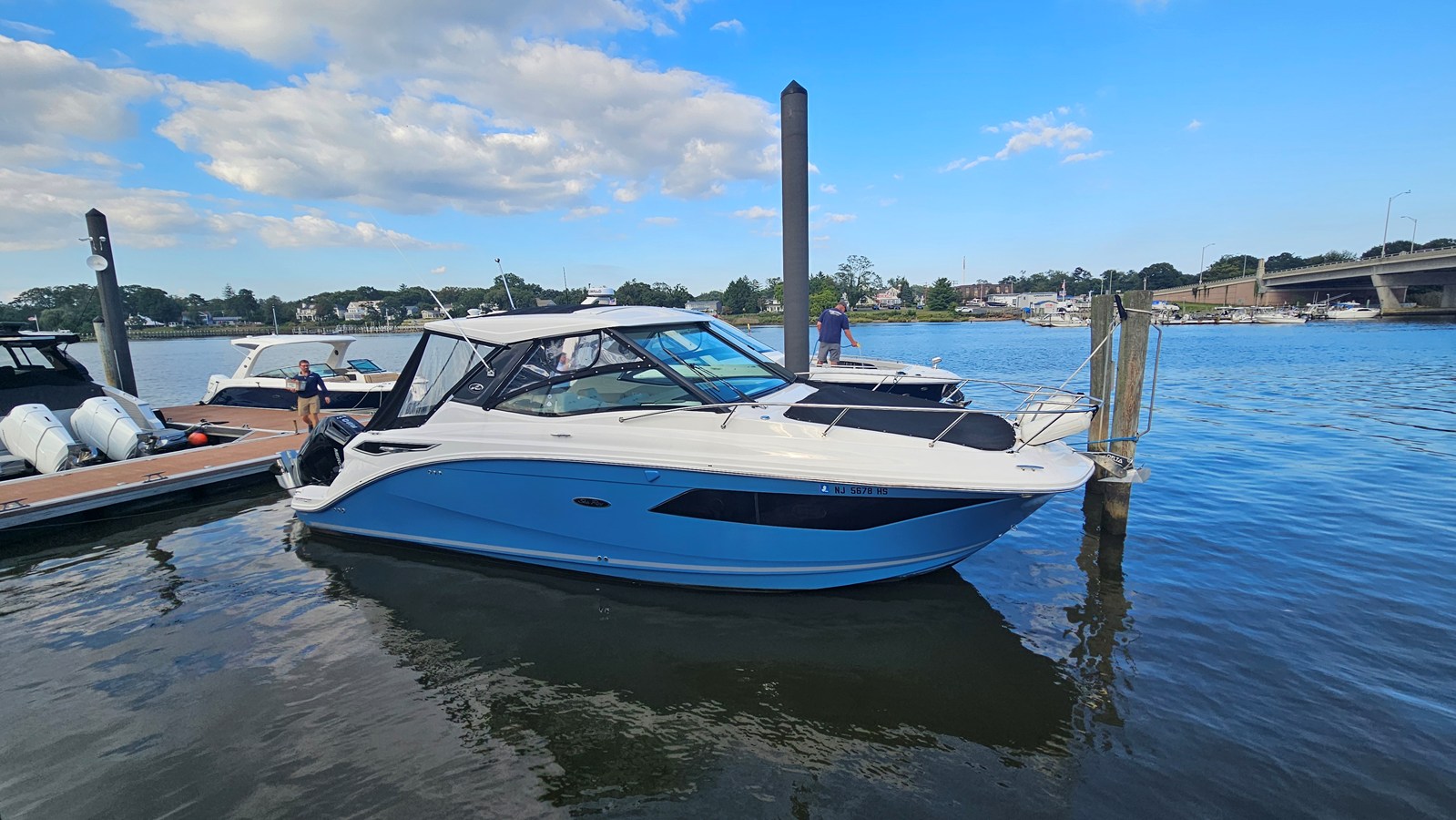 Sea Ray 320 SUNDANCER OB — 2024 Sea Ray 320 Sundancer OB — photo 5