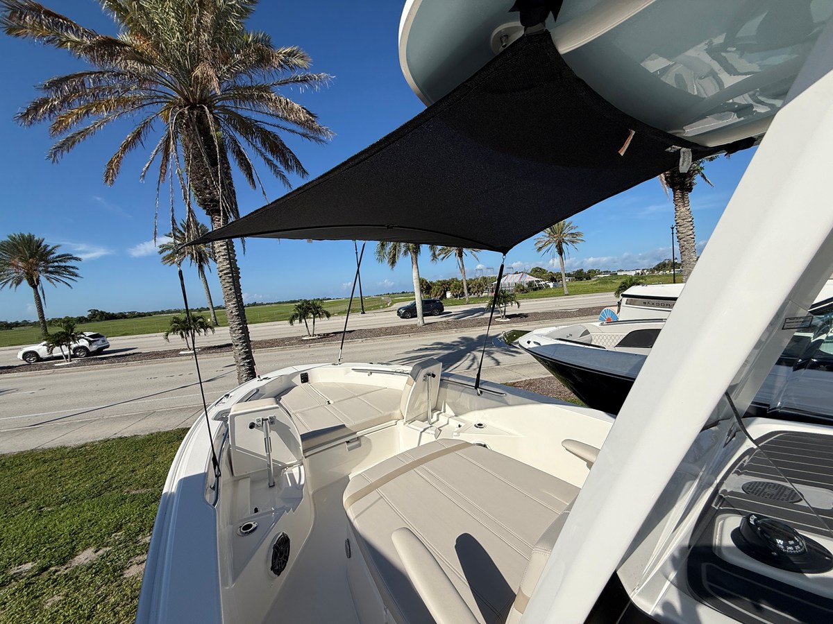 BOSTON WHALER 250 DAUNTLESS, photo 15