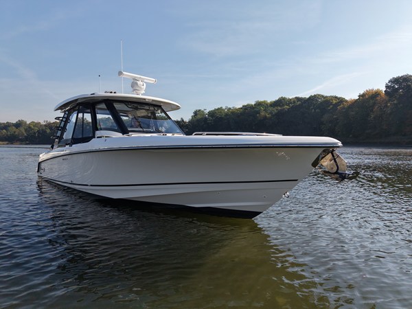 BOSTON WHALER 350 REALM