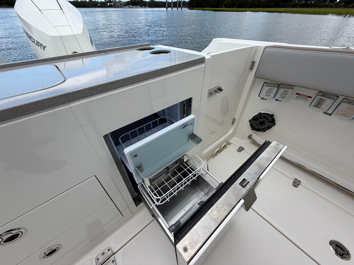 BOSTON WHALER 330 VANTAGE, photo 14