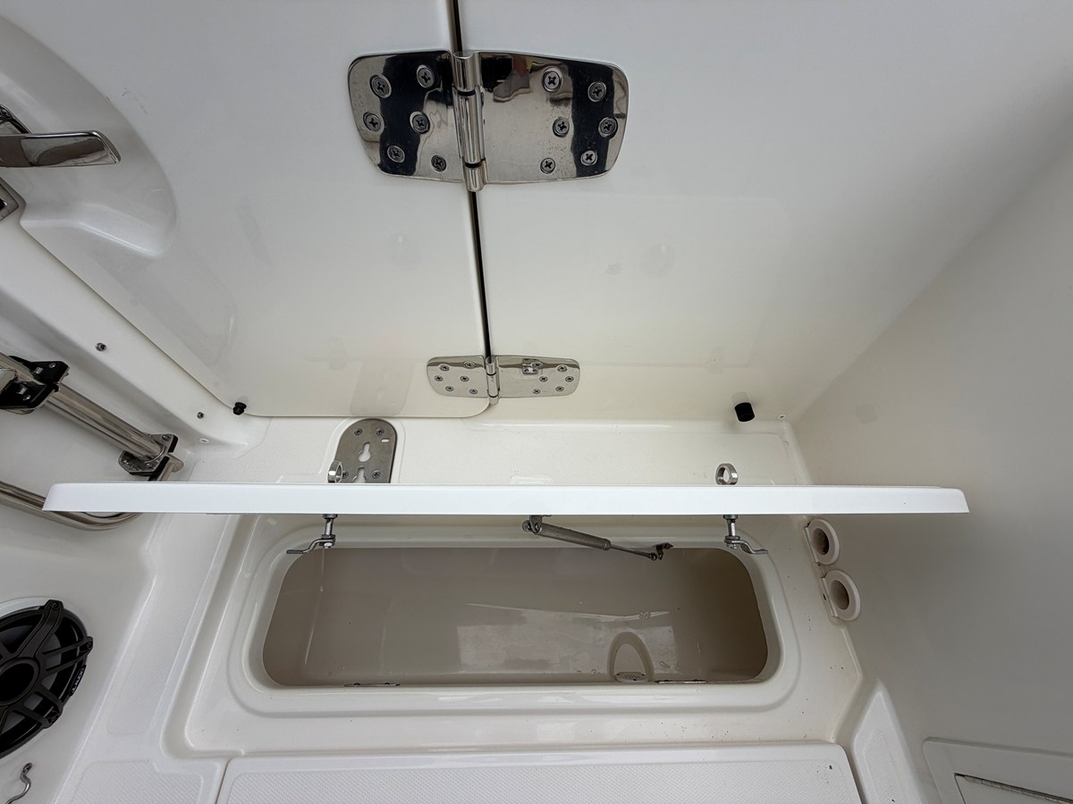 BOSTON WHALER 330 VANTAGE, photo 17