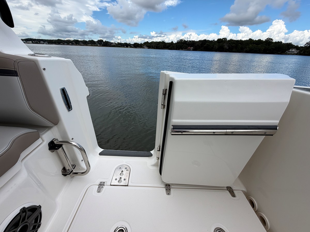 BOSTON WHALER 330 VANTAGE, photo 18