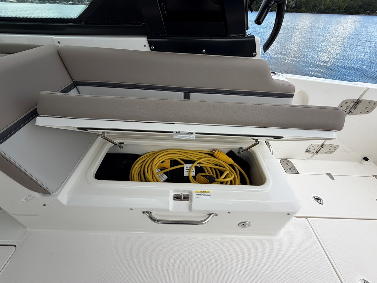BOSTON WHALER 330 VANTAGE, photo 23
