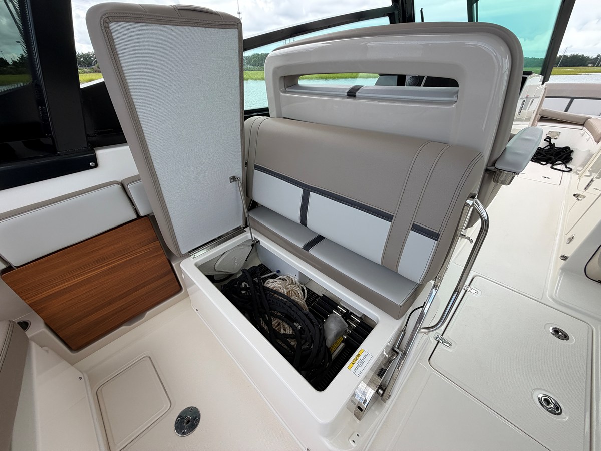 BOSTON WHALER 330 VANTAGE, photo 29