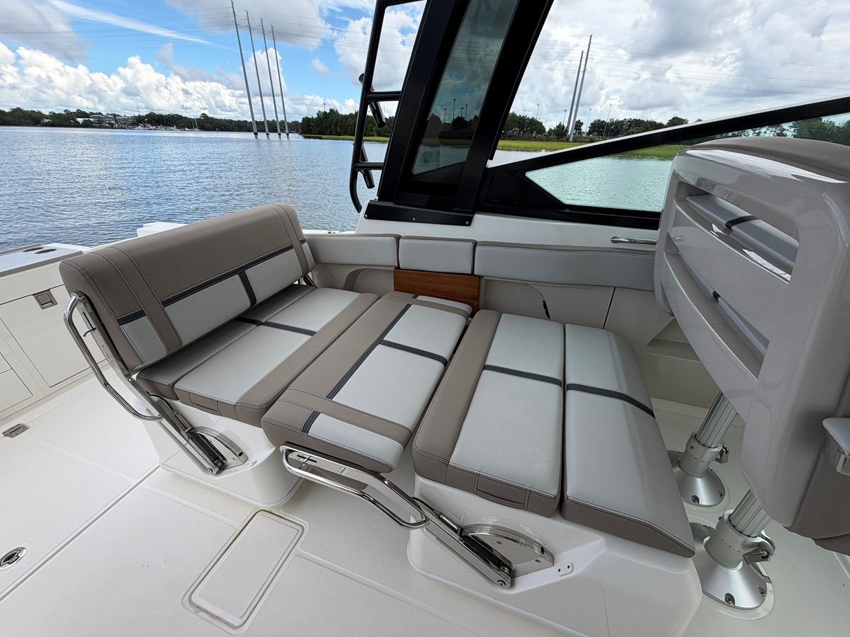 BOSTON WHALER 330 VANTAGE, photo 30