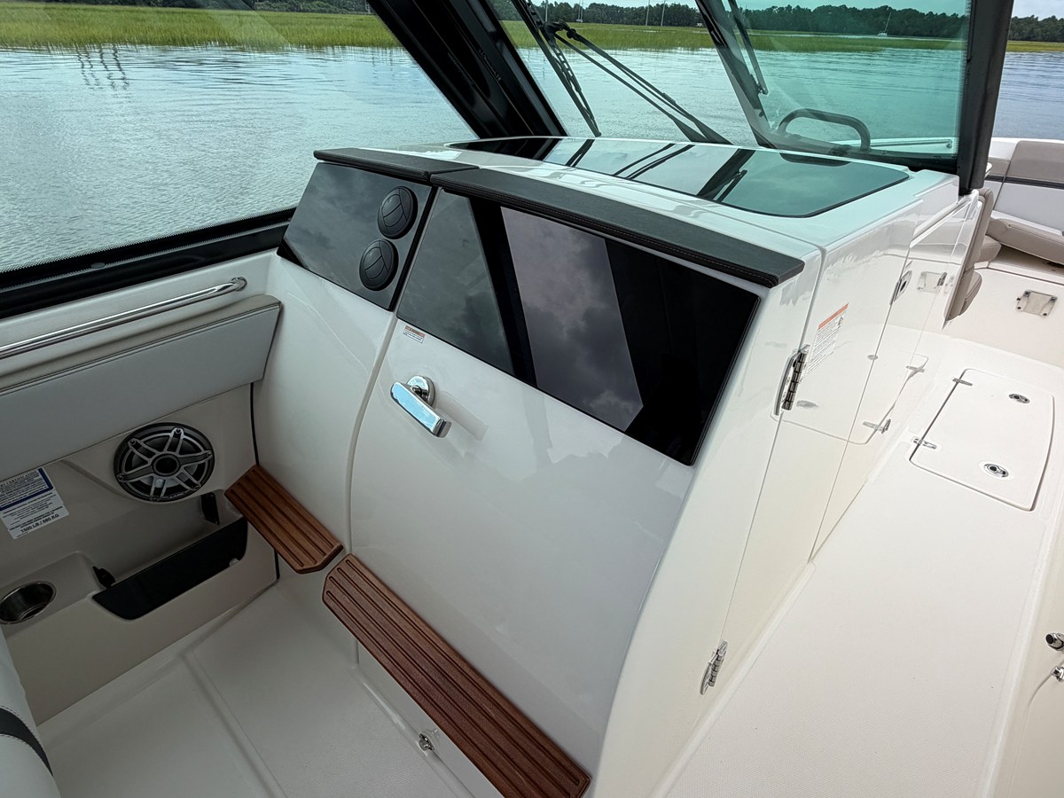 BOSTON WHALER 330 VANTAGE, photo 33