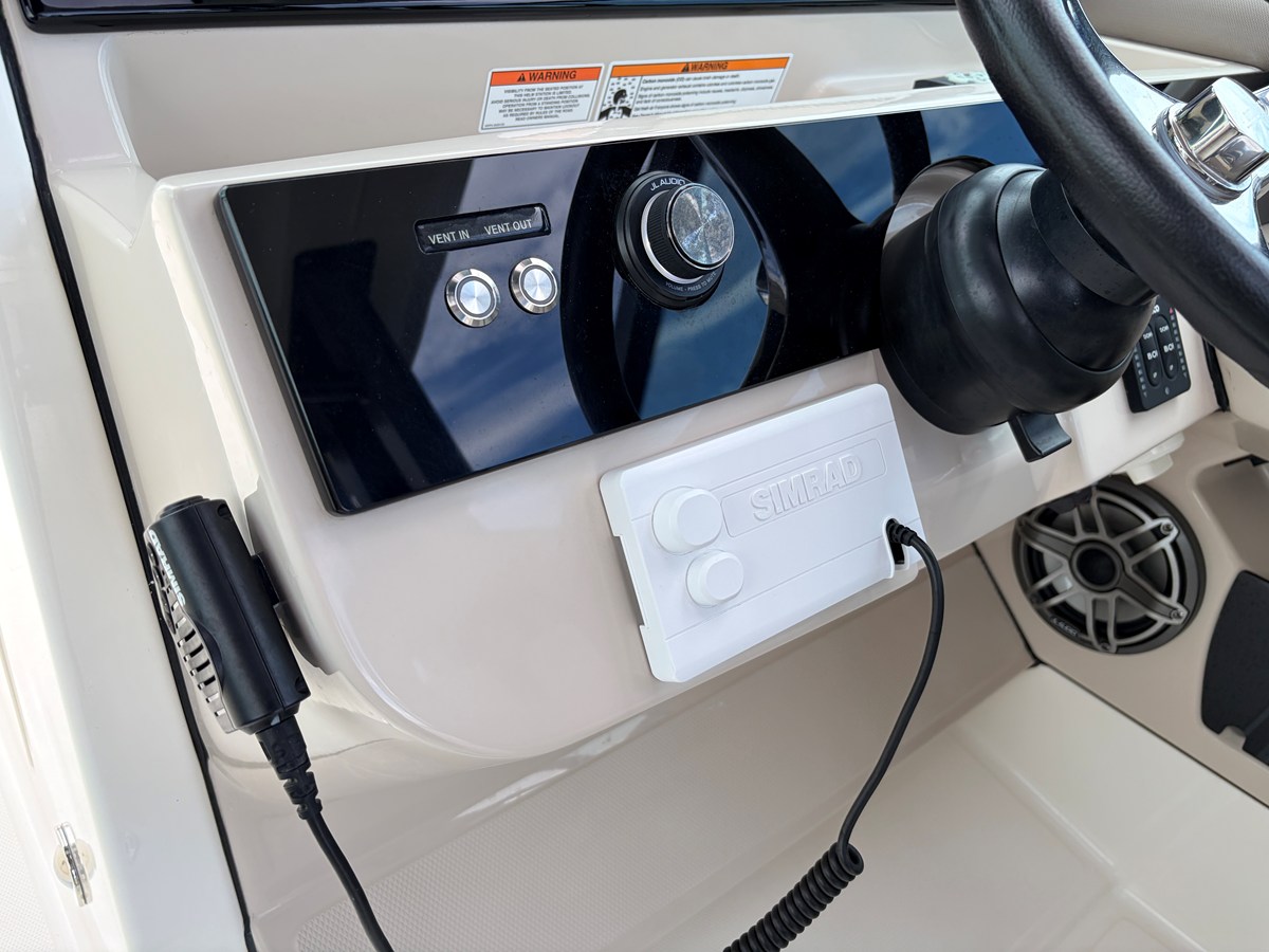 BOSTON WHALER 330 VANTAGE, photo 36