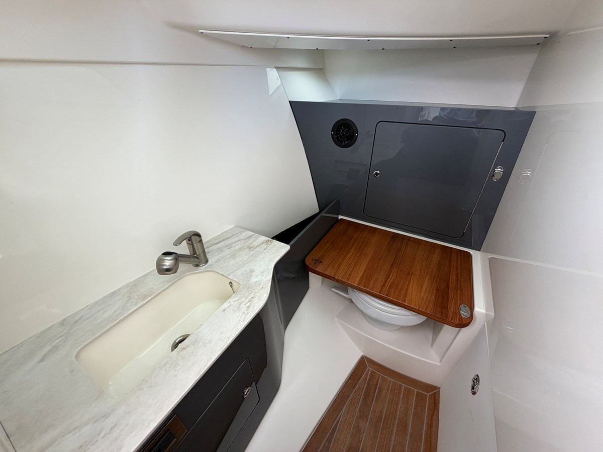 BOSTON WHALER 330 VANTAGE, photo 41