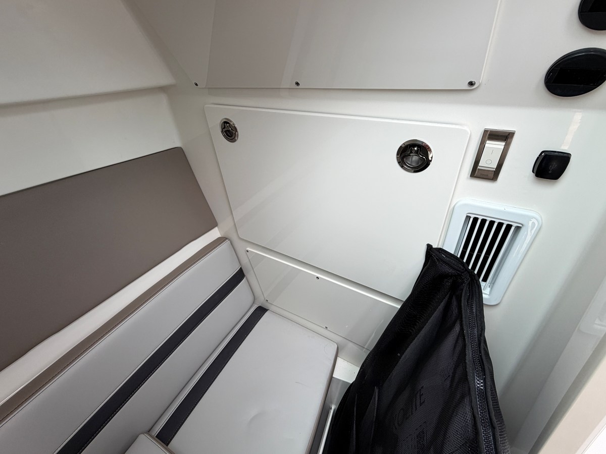 BOSTON WHALER 330 VANTAGE, photo 46