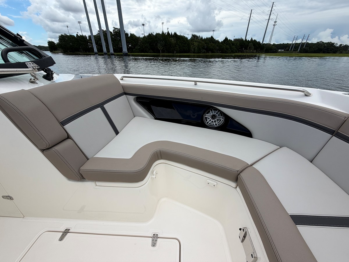 BOSTON WHALER 330 VANTAGE, photo 51