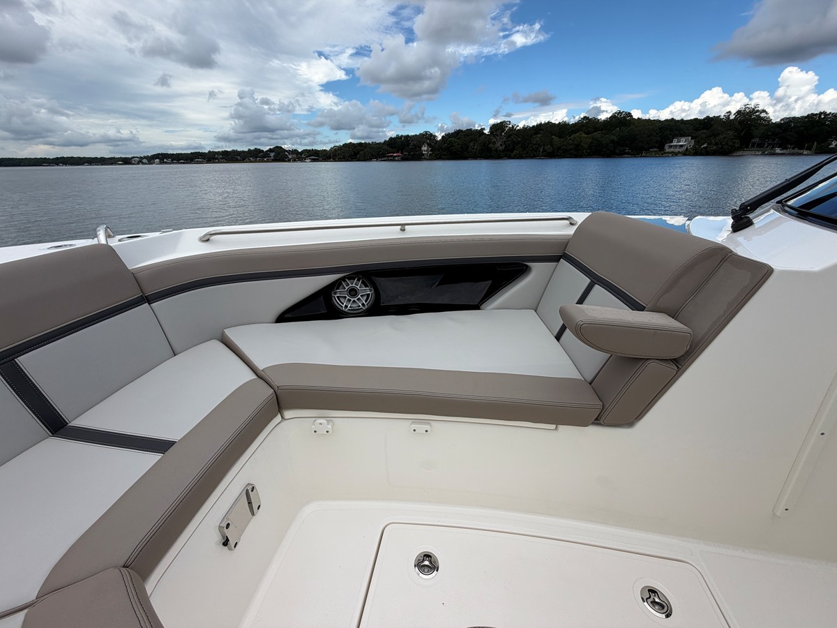 BOSTON WHALER 330 VANTAGE, photo 52