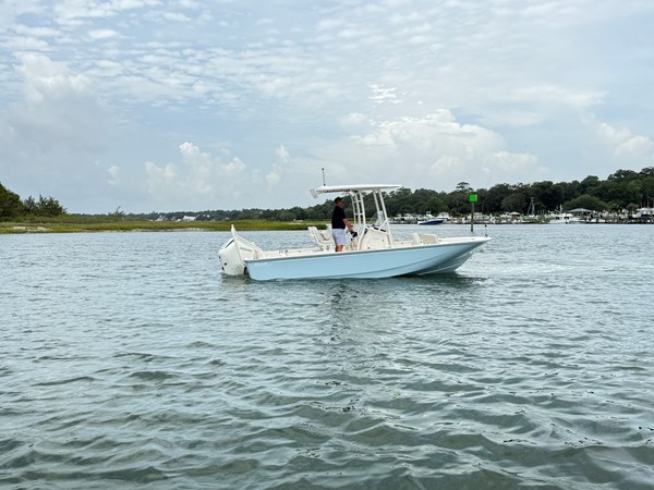 BOSTON WHALER 210 MONTAUK