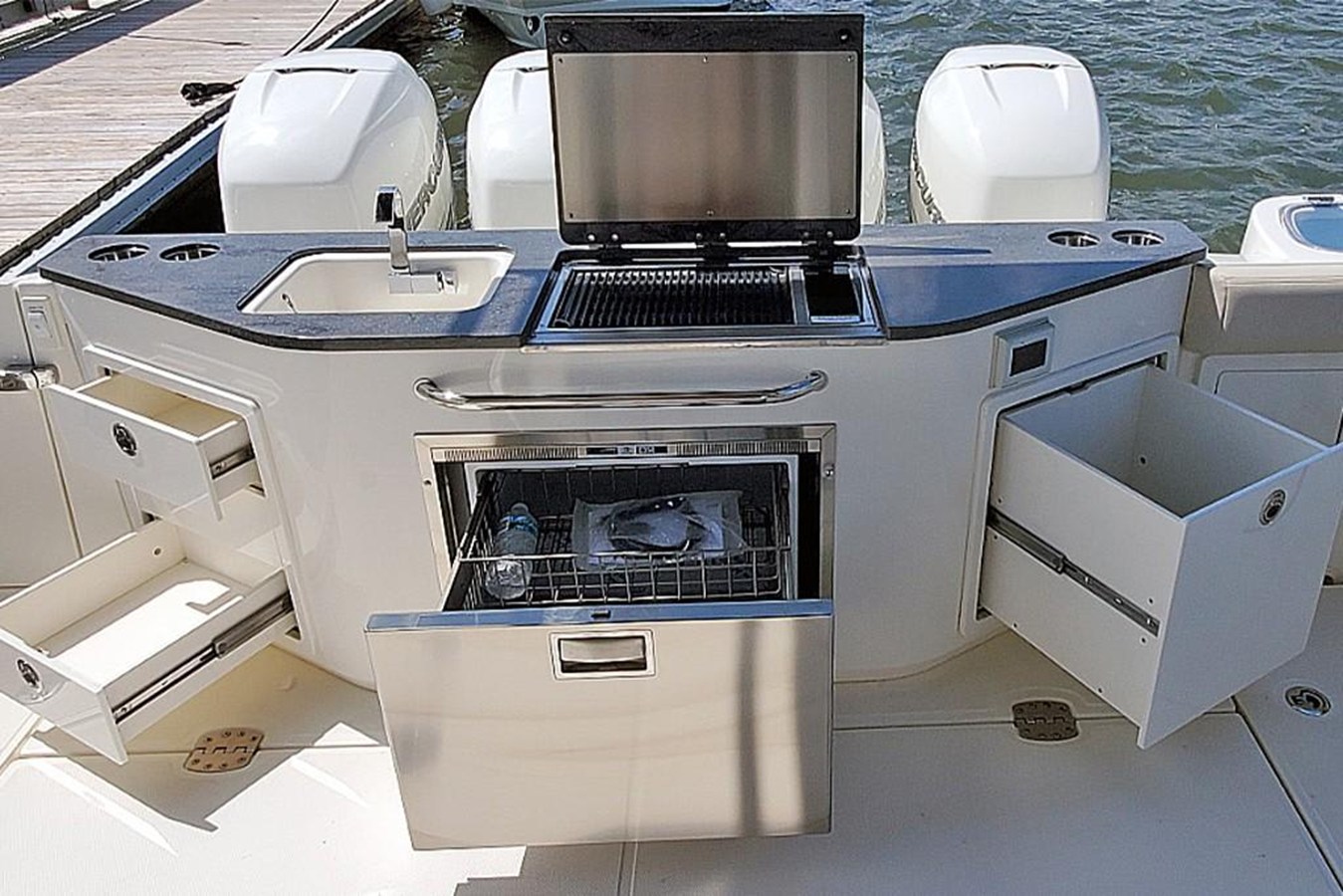 BOSTON WHALER 405 CONQUEST, photo 49