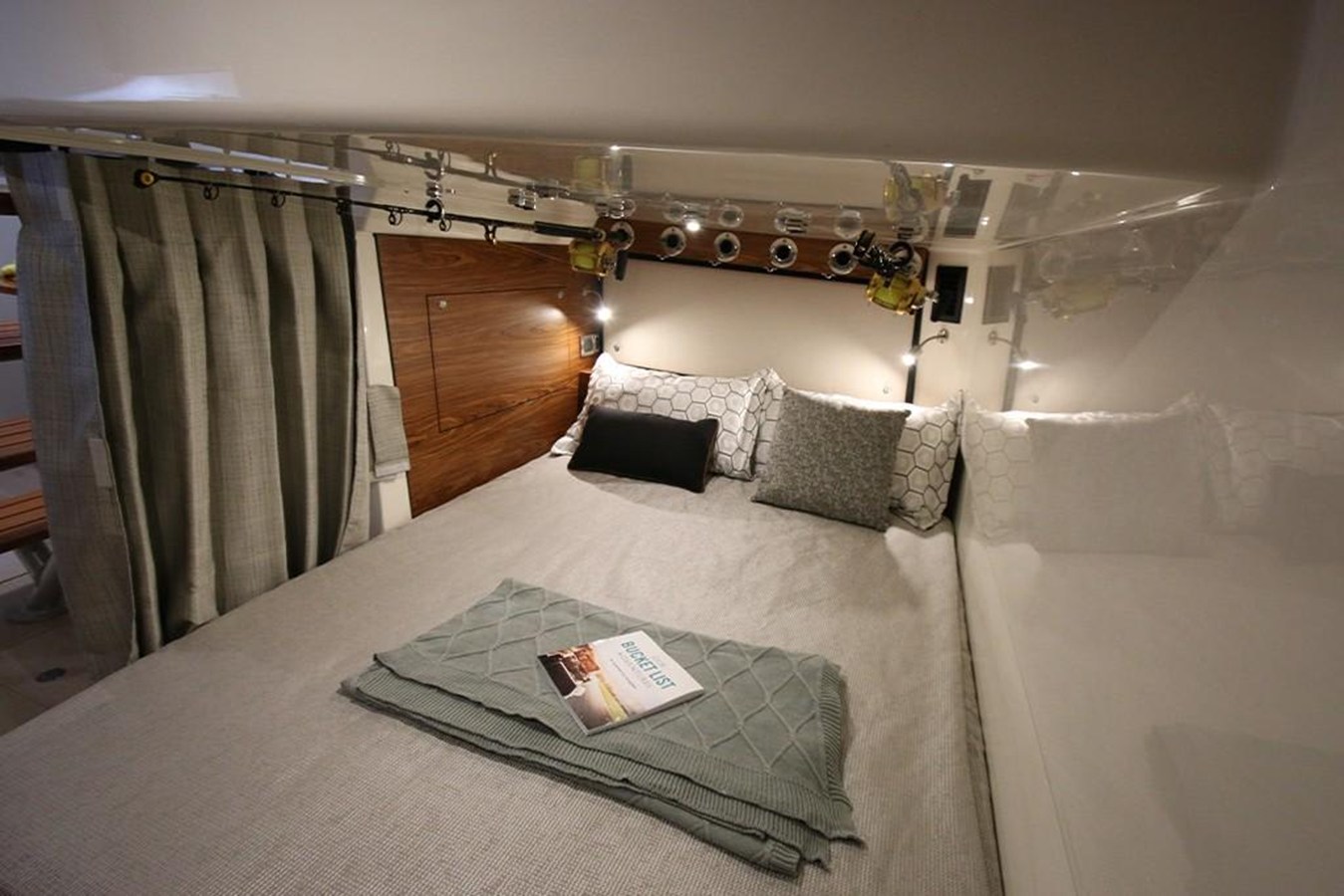 BOSTON WHALER 405 CONQUEST, photo 55