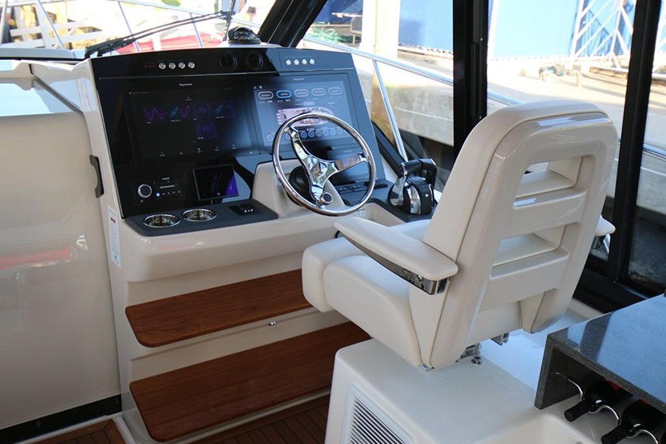 BOSTON WHALER 405 CONQUEST, photo 65
