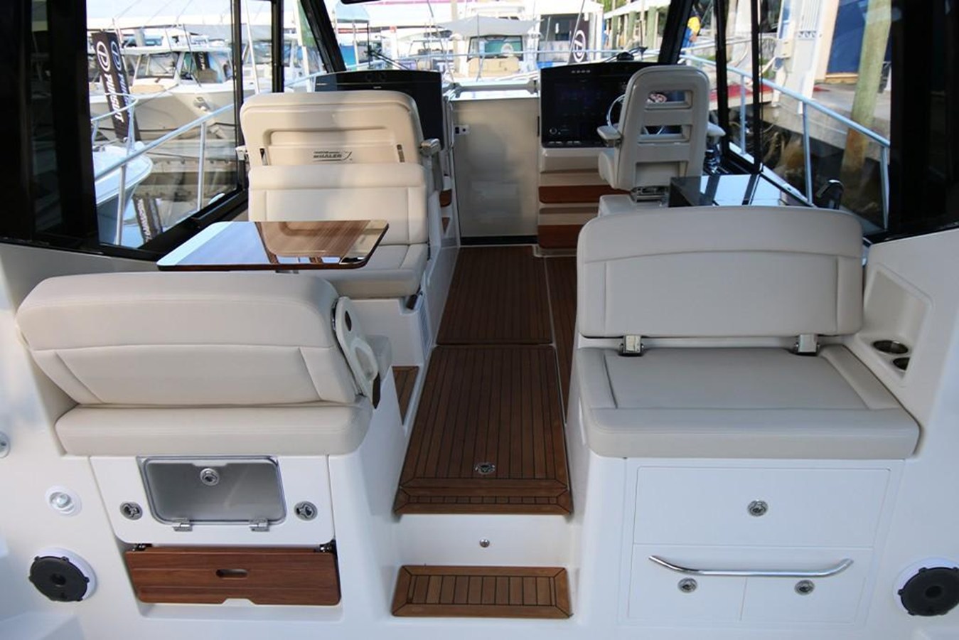 BOSTON WHALER 405 CONQUEST, photo 70