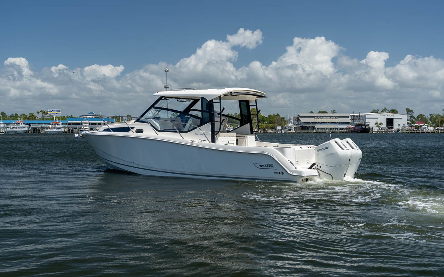 Boston Whaler 325 Conquest — 2026 Boston Whaler 325 Conquest — photo 2