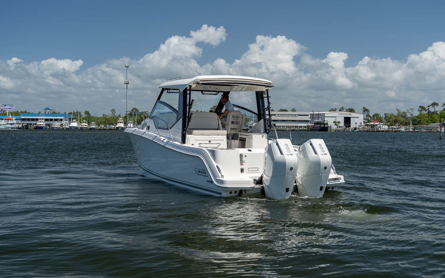 Boston Whaler 325 Conquest — 2026 Boston Whaler 325 Conquest — photo 3