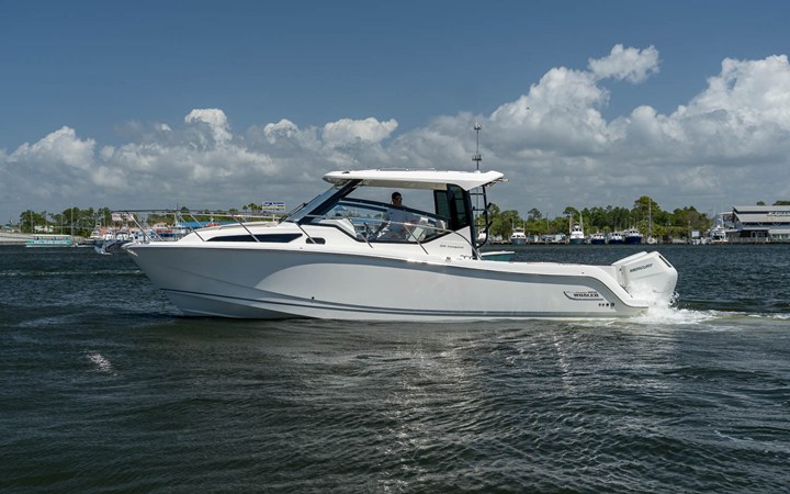 BOSTON WHALER 325 CONQUEST