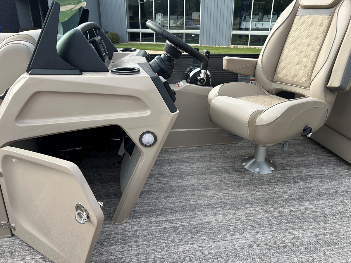 BENNINGTON 23SSR LUXE, photo 22