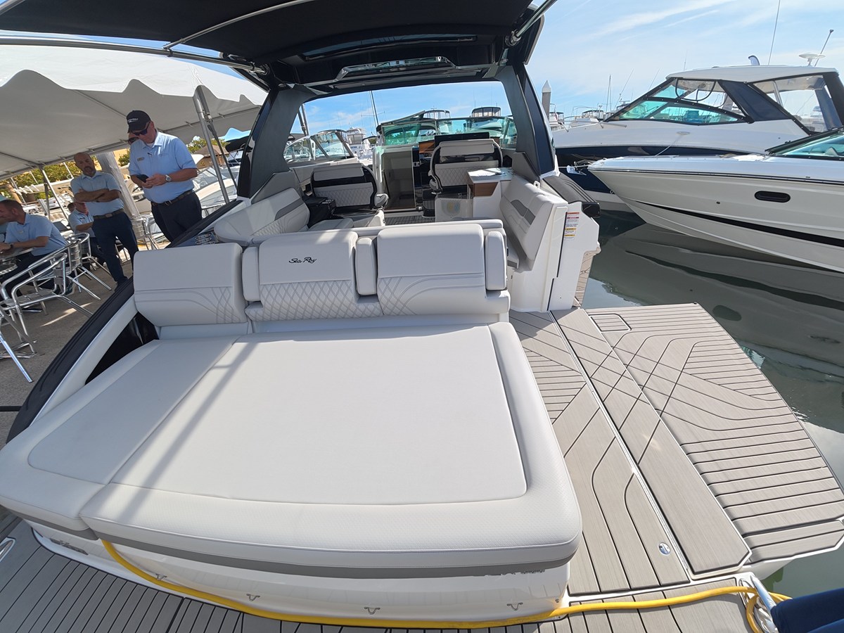 SEA RAY SLX 360 OUTBOARD, photo 6