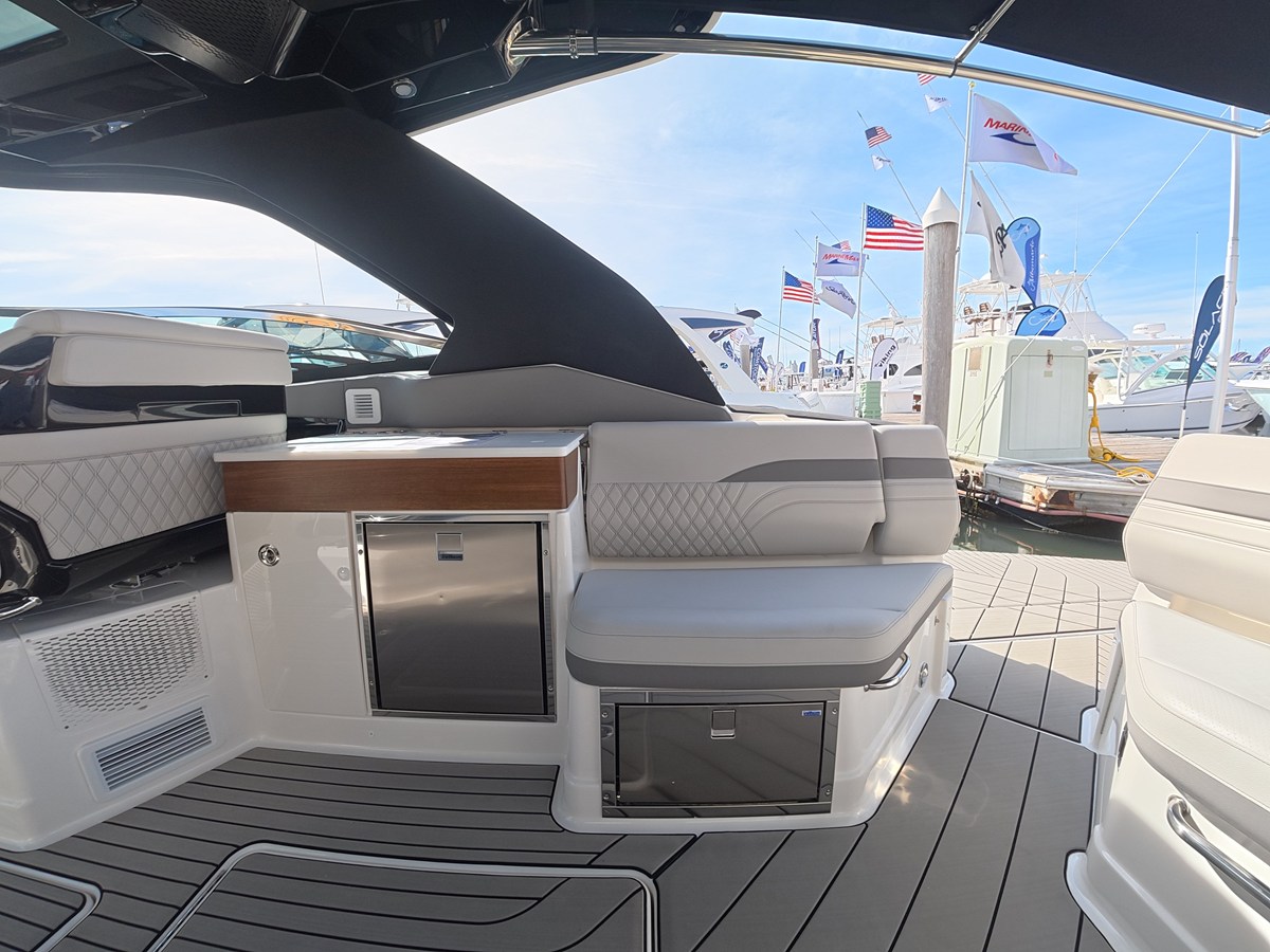SEA RAY SLX 360 OUTBOARD, photo 14