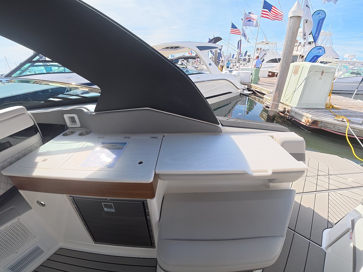 SEA RAY SLX 360 OUTBOARD, photo 15