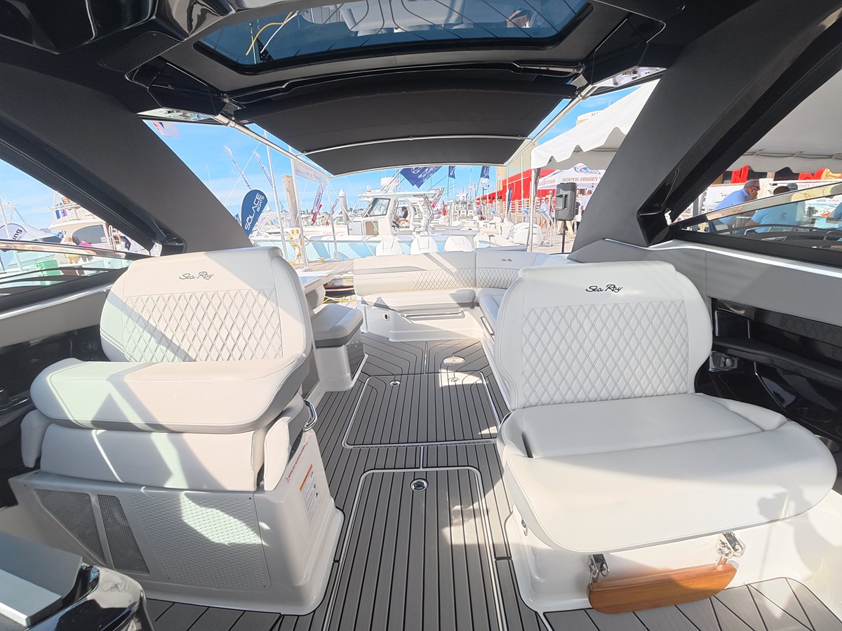 SEA RAY SLX 360 OUTBOARD, photo 19
