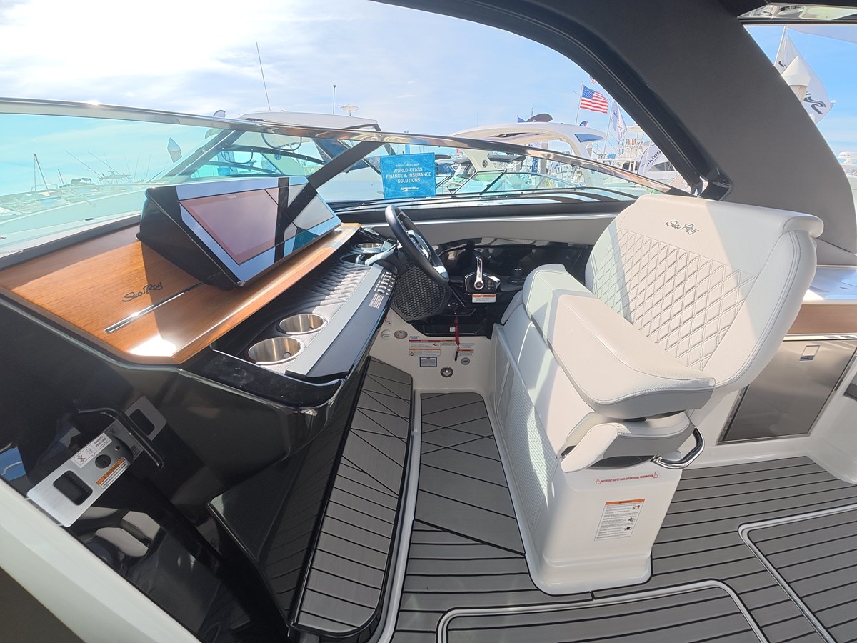 SEA RAY SLX 360 OUTBOARD, photo 20