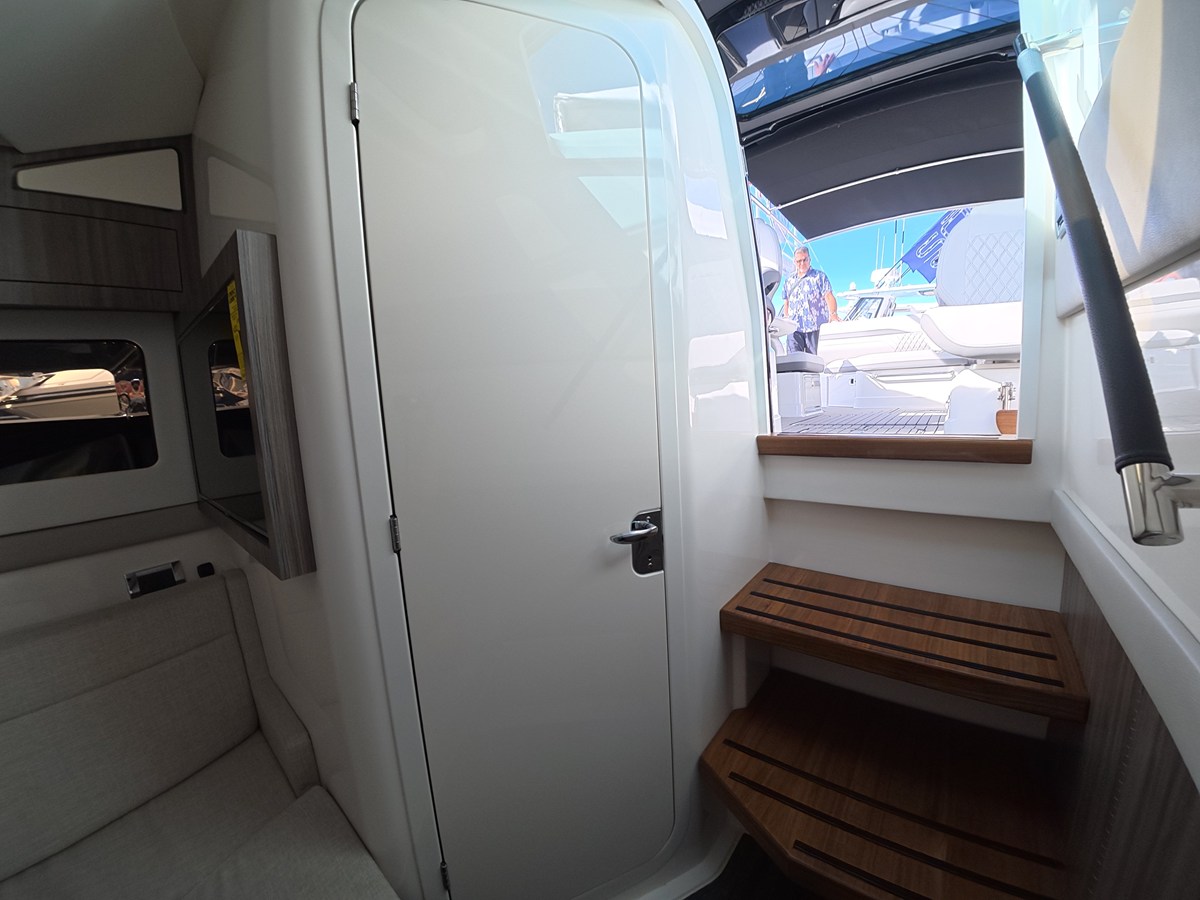 SEA RAY SLX 360 OUTBOARD, photo 24