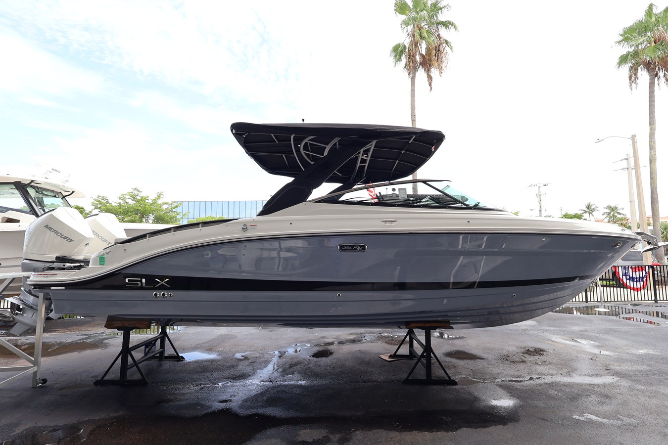 Sea Ray SLX 280 Outboard — 2027 Sea Ray SLX 280 Outboard — photo 3