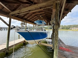 SEA HUNT ULTRA 211