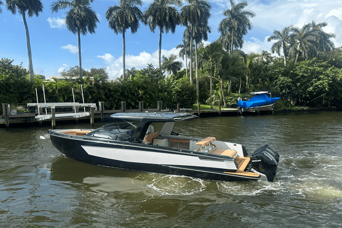 2024 Aviara AV36 Outboard 2