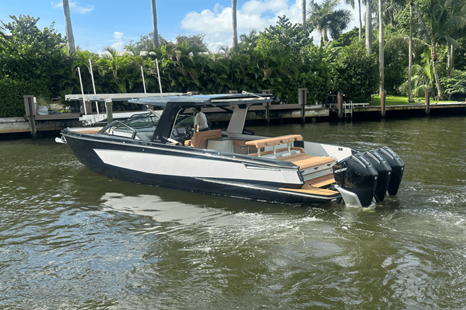 2024 Aviara AV36 Outboard 4