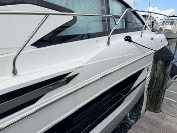 2025 Cruisers Yachts 46 CANTIUS 5