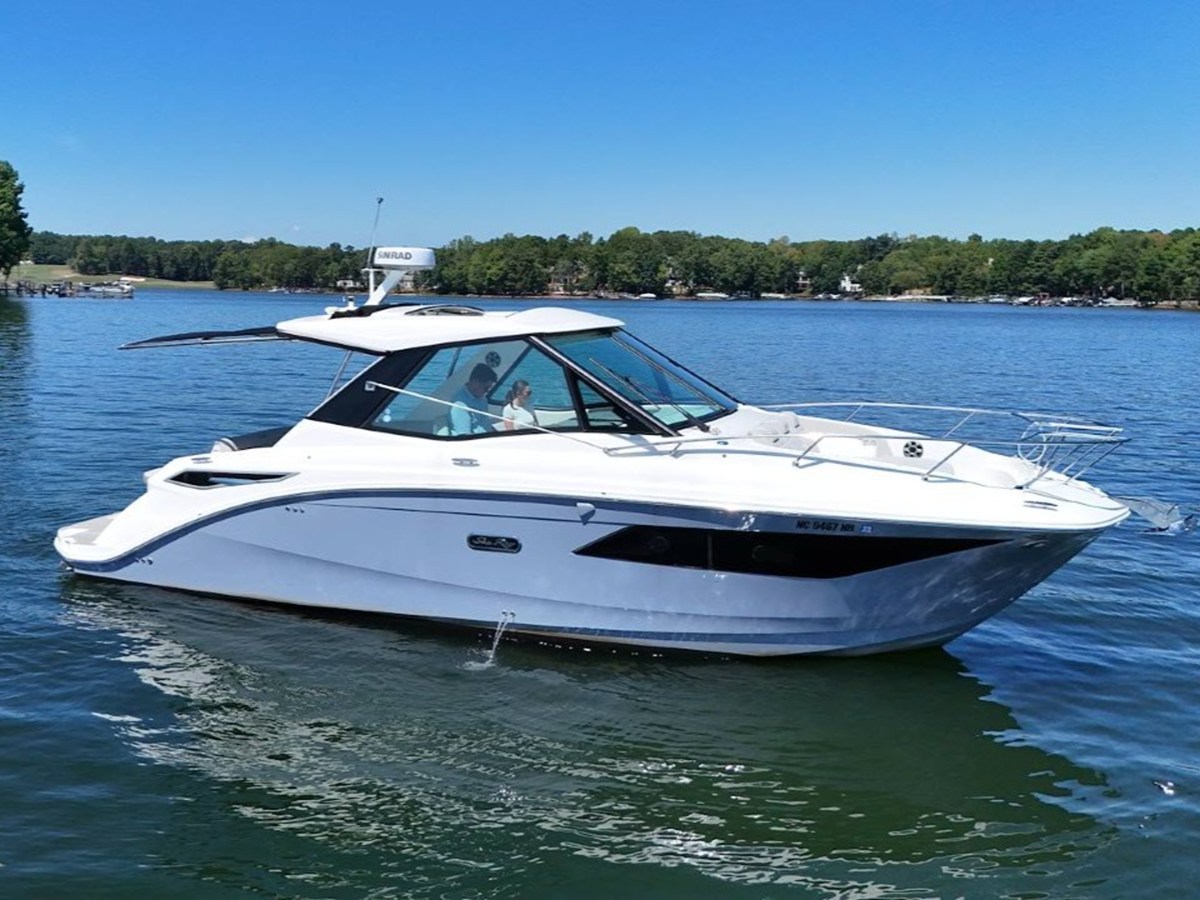 Sea Ray Sundancer 320 — 2026 Sea Ray Sundancer 320 — photo 4