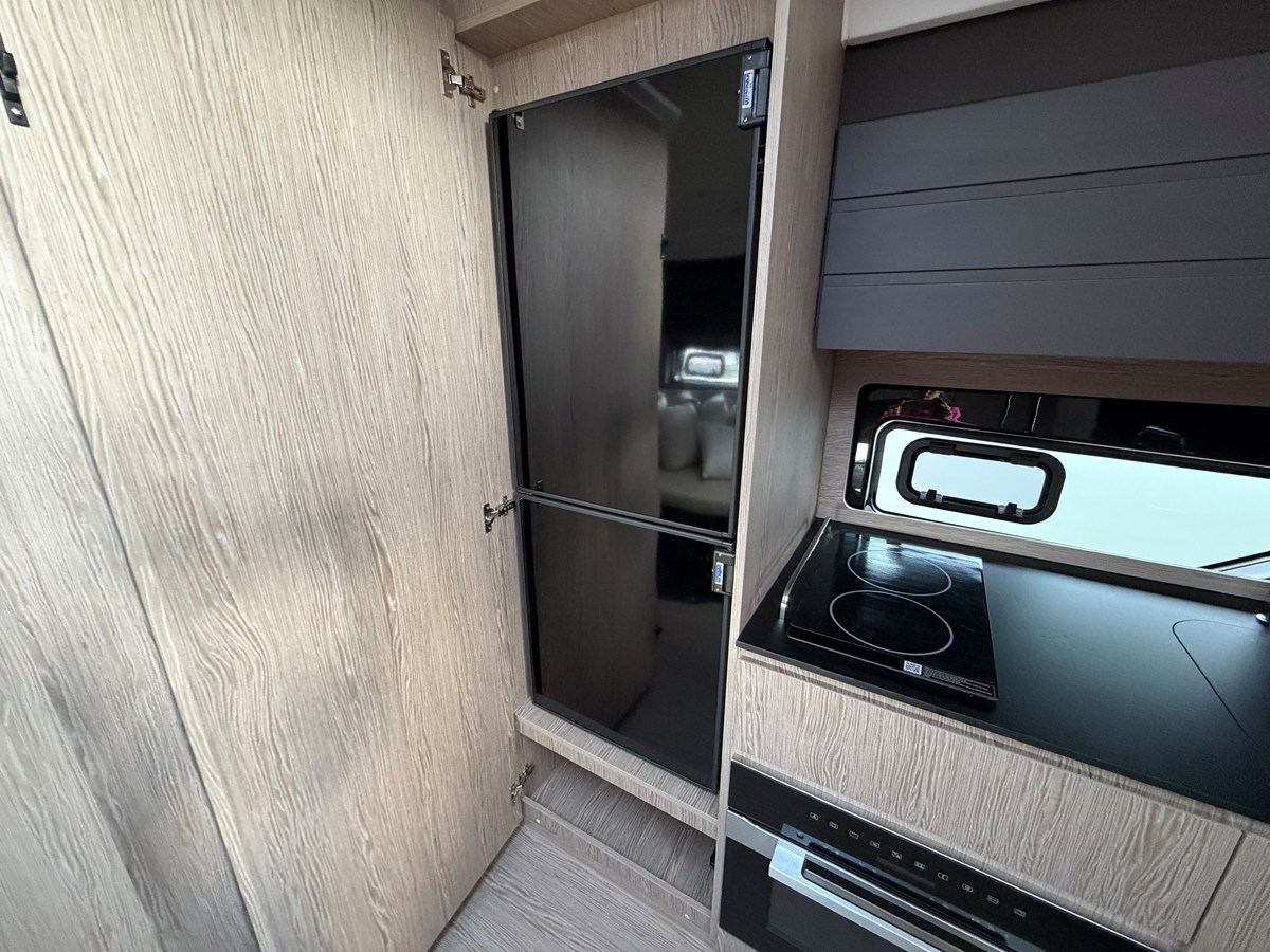 AZIMUT A45, photo 50