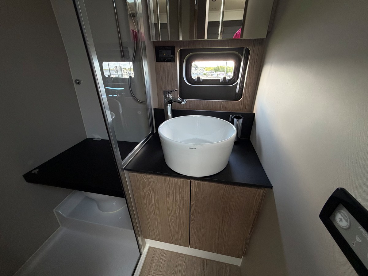 AZIMUT A45, photo 56